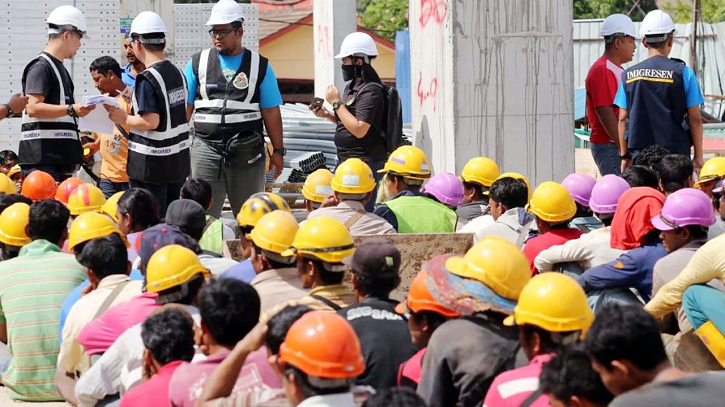 মালয়েশিয়ায় শোষণ-নির্যাতনের শিকার বাংলাদেশি শ্রমিকরা