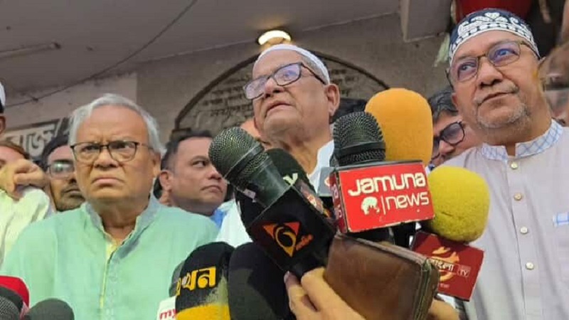 খালেদা জিয়ার শারীরিক অবস্থা অত্যন্ত সঙ্কটময় : মির্জা ফখরুল