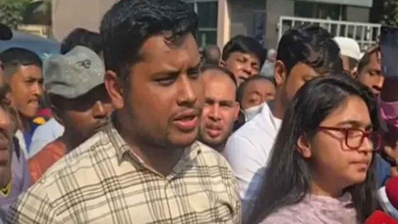 হাসিনার ফাঁসি দেখা পর্যন্ত আল্লাহ যেন খালেদা জিয়াকে বাঁচিয়ে রাখেন: হাসনাত আব্দুল্লাহ