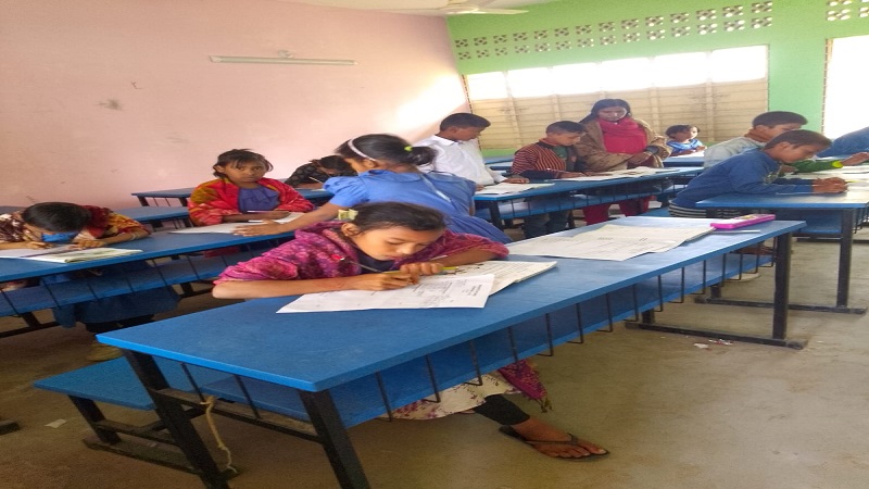 সৈয়দপুরে বই খুলে পরীক্ষা দিল প্রাইমারী শিক্ষার্থীরা