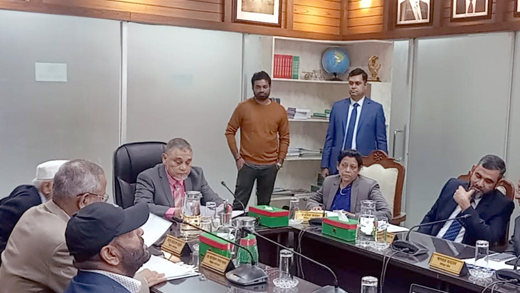 তফসিল ও শেষ সময়ের প্রস্তুতি নিয়ে বৈঠকে কমিশন