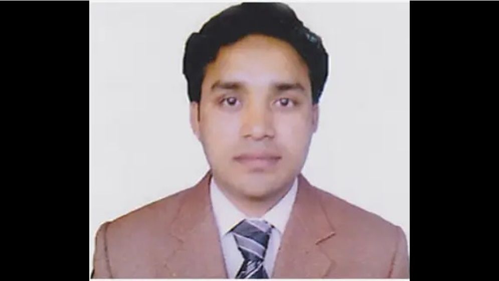 নেতা নেই, কিন্তু দপ্তর চলছে তার নামেই