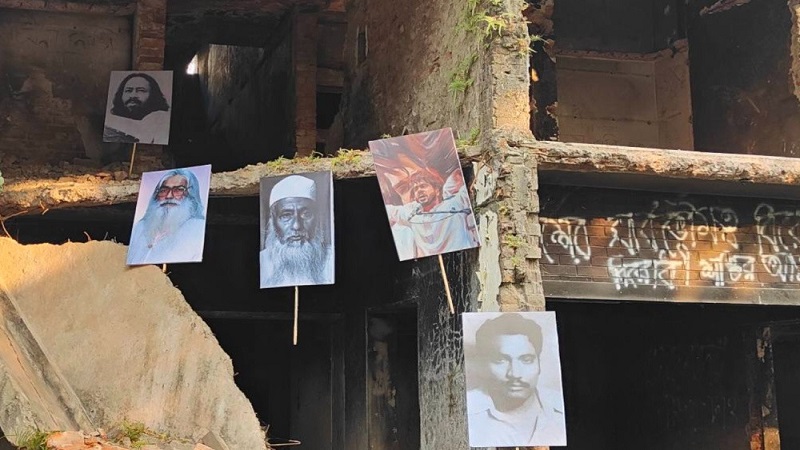 ধানমন্ডি বত্রিশে টাঙানো হলো মওলানা ভাসানী-ওসমান হাদির ছবি