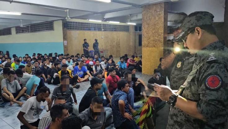 মালয়েশিয়ায় ৭২ বাংলাদেশি আটক