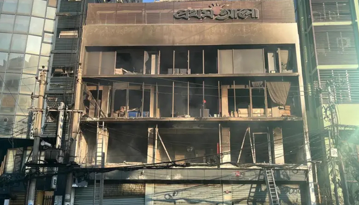 হামলায় বন্ধ কার্যক্রম, প্রকাশিত হয়নি প্রথম আলো ও ডেইলি স্টার