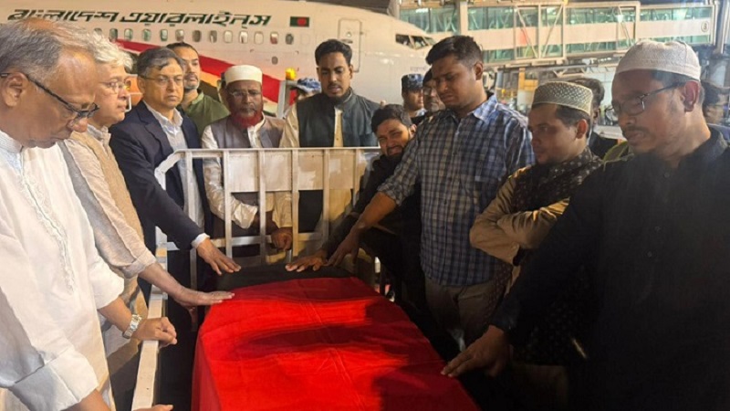 হৃদরোগ ইনস্টিটিউটের হিমঘরে নেওয়া হলো হাদির মরদেহ