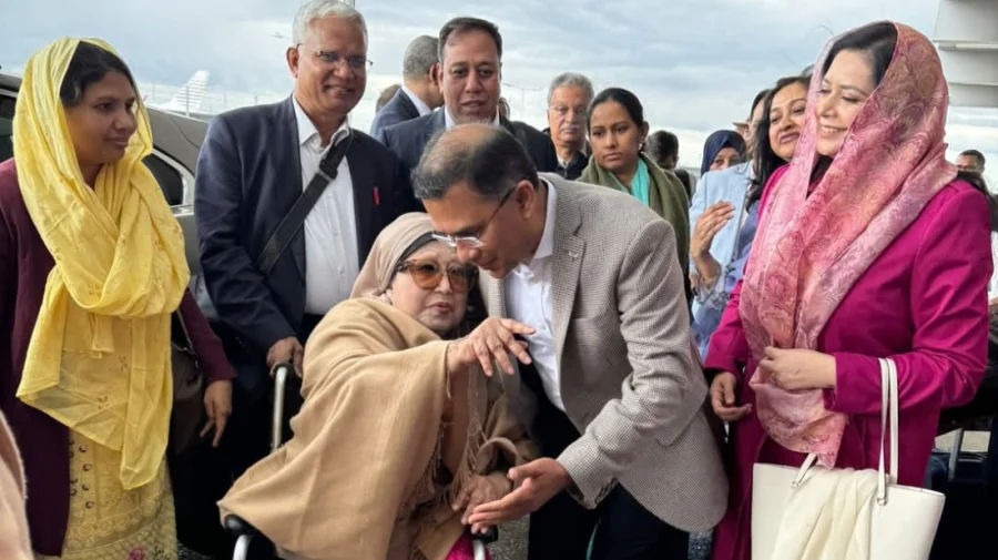 মাকে নিয়ে তারেক রহমানের আবেগঘন পোস্ট