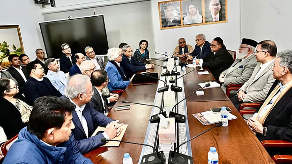 তারেক রহমানের সঙ্গে শীর্ষ ব্যবসায়ী নেতাদের বৈঠক