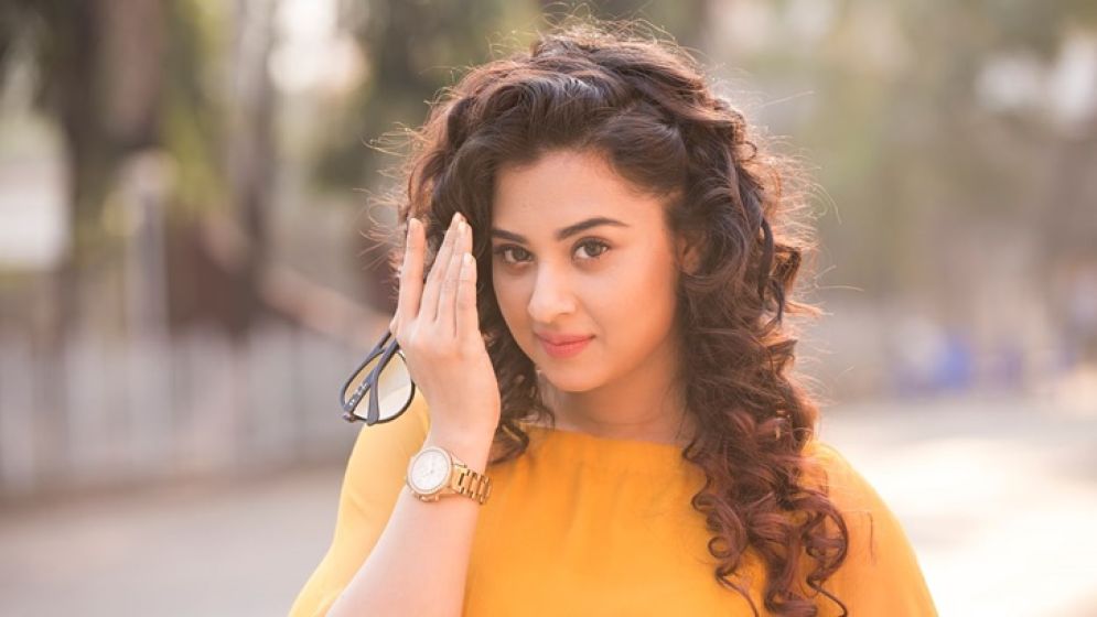 নতুন রেকর্ড গড়লেন বুবলী