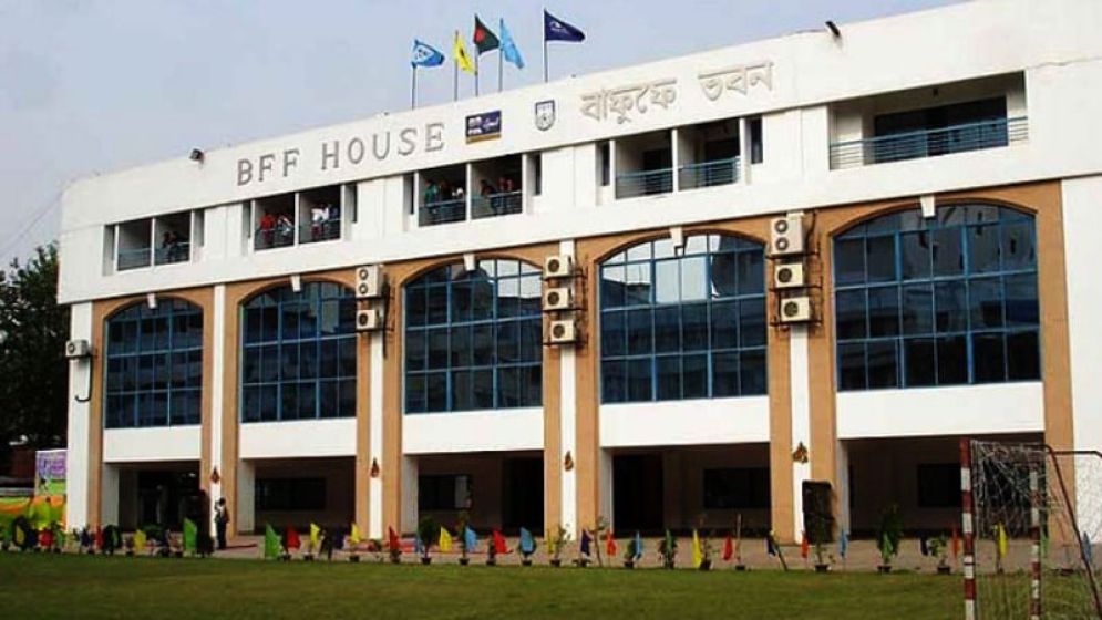 যে শর্তে ৩ স্টেডিয়াম পেল ফুটবল ফেডারেশন