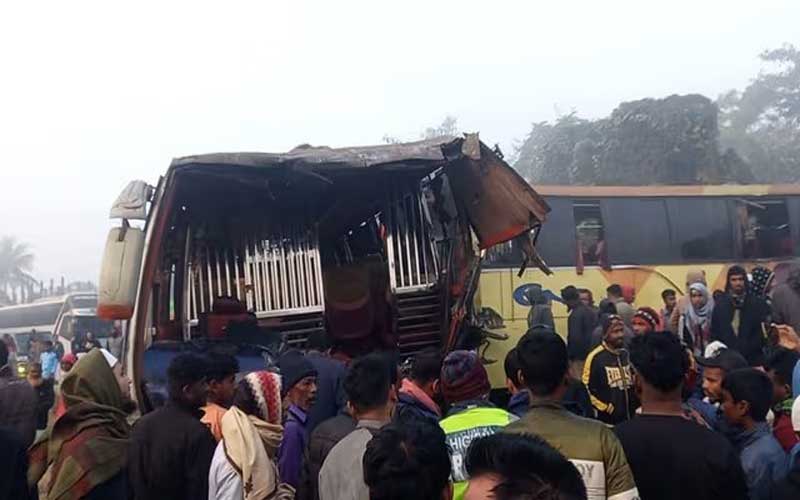সিলেটে বাসের মুখোমুখি সংঘর্ষে নিহত ২