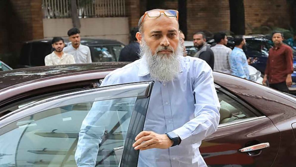 শোকজের জবাবে বিসিবিকে নাজমুল বললেন, ‘জনপ্রিয় হয়ে গেছি’