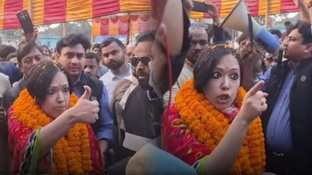 ম্যাজিস্ট্রেটকে হুমকি দেওয়ায় রুমিন ফারহানাকে শোকজ