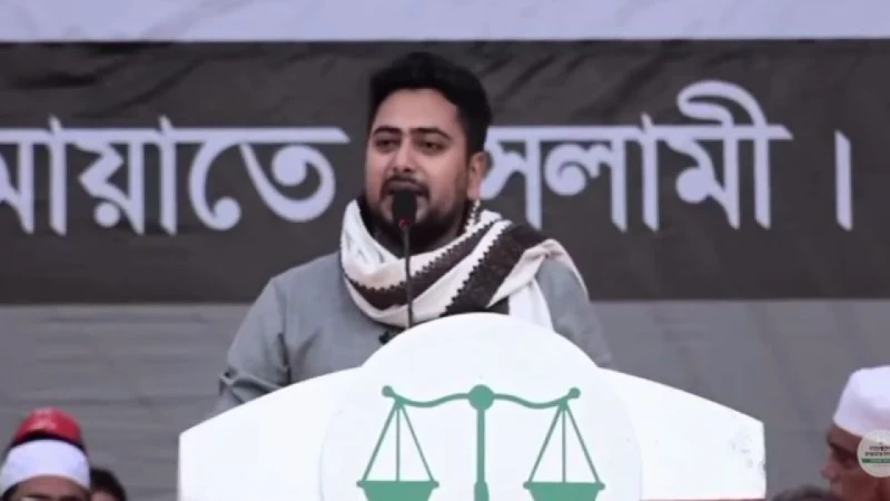 বস্তিবাসী ফ্ল্যাট চায় না, চায় নিরাপদ জীবন: নাহিদ ইসলাম