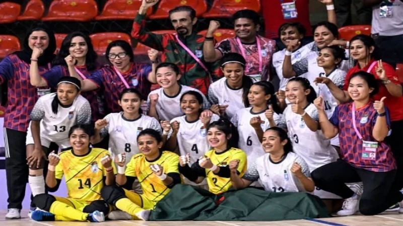 ইতিহাস গড়ে সাফ ফুটসালের শিরোপা জিতল বাংলাদেশ