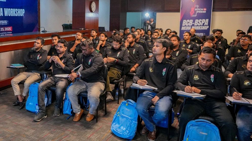 বাংলাদেশি সাংবাদিকদের আবেদন প্রত্যাখ্যানের ব্যাখ্যা চাইল বিসিবি