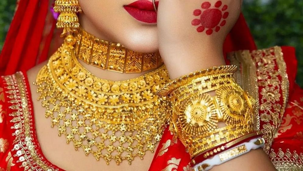 ১ ফেব্রুয়ারি ২২ ক্যারেট স্বর্ণের ভরি কত?