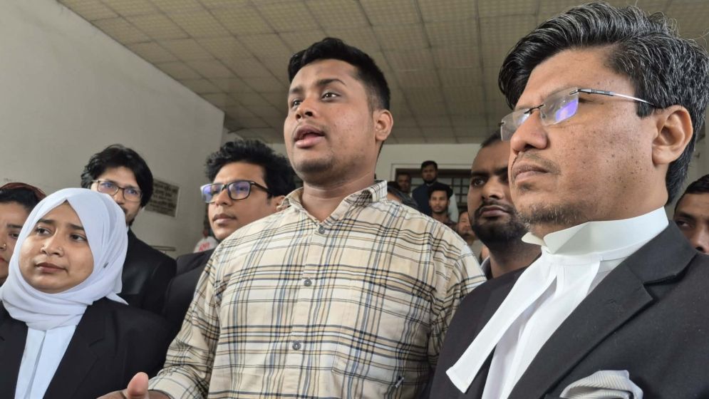 মুন্সীর প্রার্থিতা বাতিল, ব্যাংক ডাকাত ও ঋণখেলাপিদের জন্য সতর্কবার্তা: হাসনাত