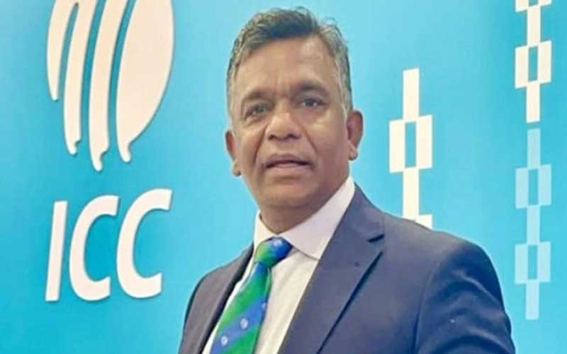 জরুরি বৈঠকে অংশ নিতে পাকিস্তানে গেলেন বুলবুল
