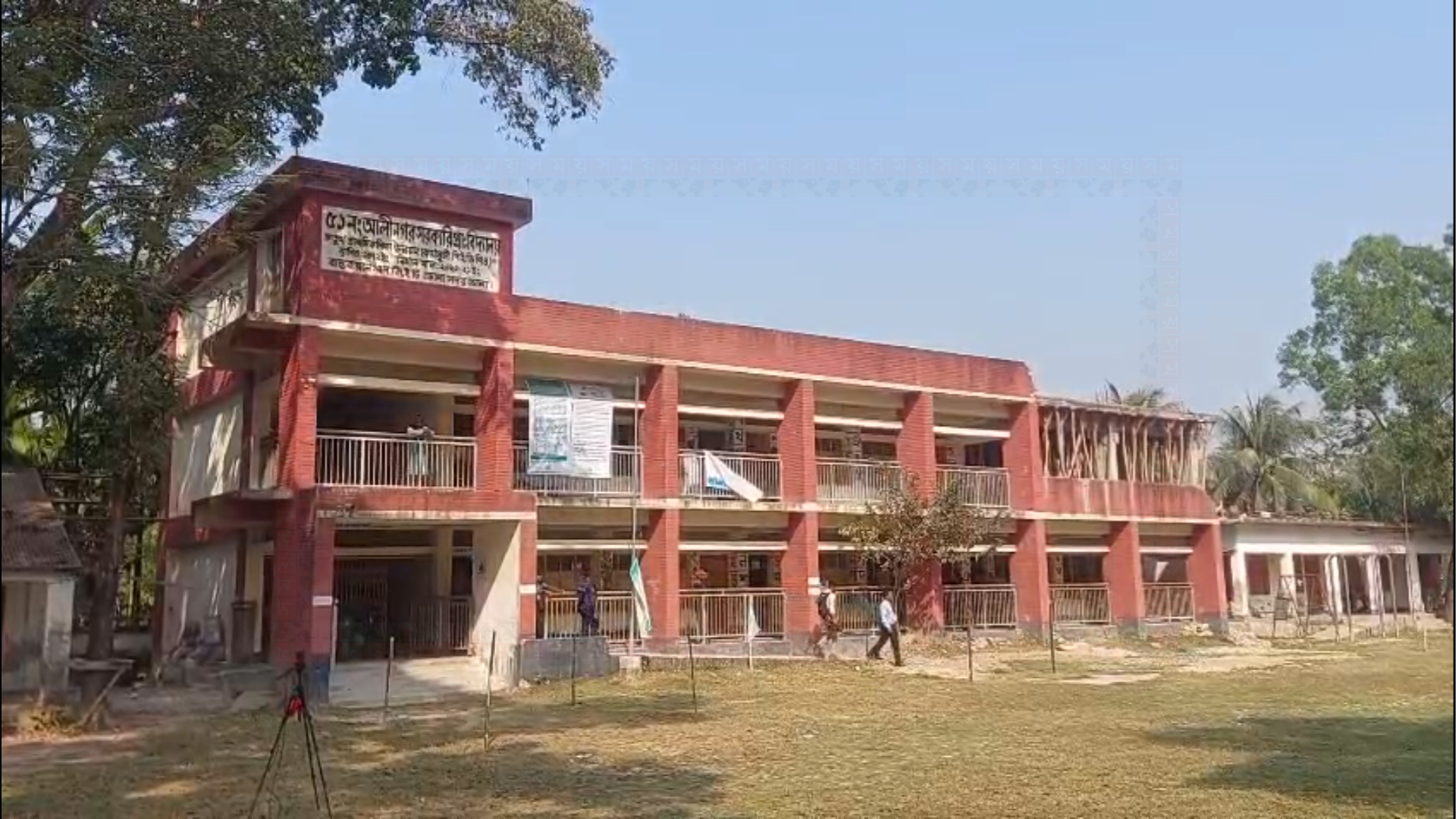 উৎসবমুখর পরিবেশে ভোটগ্রহণ শেষ, চলছে গণনা