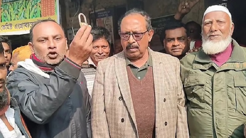 পঞ্চগড়ে ভোটে জিতেই আওয়ামী লীগের অফিস খুলে দিলেন বিএনপি নেতা