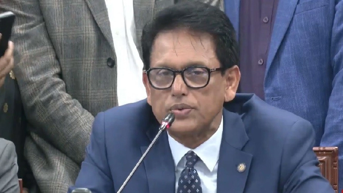 পরীক্ষাকেন্দ্রের টয়লেটে নকল পাওয়া গেলে কেন্দ্র কর্তৃপক্ষ দায়ী: শিক্ষামন্ত্রী