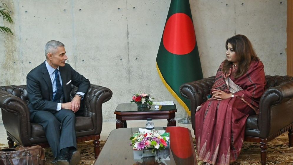 প্রতিমন্ত্রী শামা ওবায়েদের সঙ্গে বৈঠকে পল কাপুর