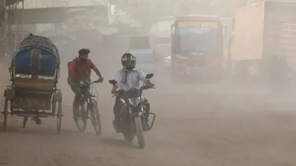 বায়ুদূষণে বিশ্বে শীর্ষে ঢাকা