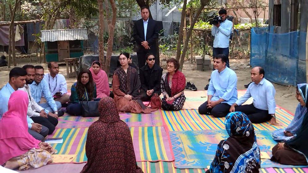 জাইমা রহমান ব্র্যাকের কর্মসূচি ঘুরে দেখলেন