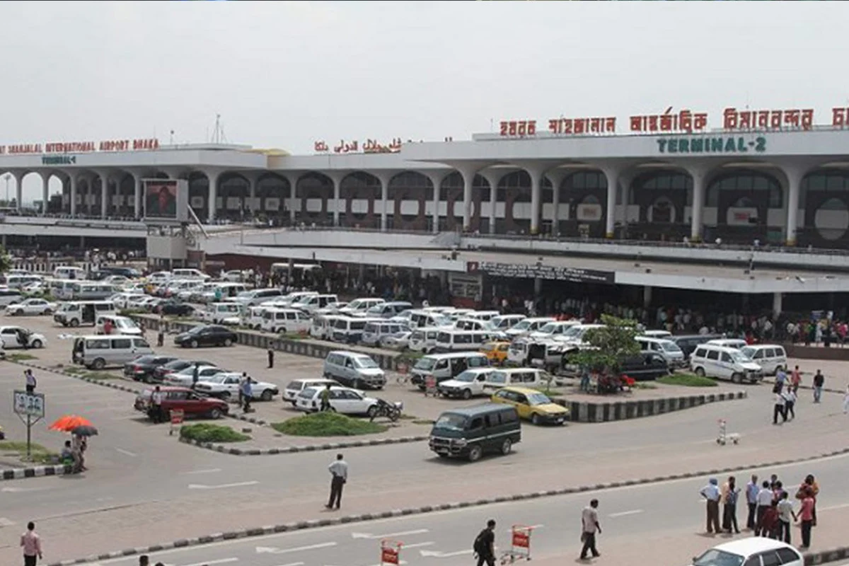 ছয় দিনে ঢাকা থেকে বাতিল ২১০ ফ্লাইট