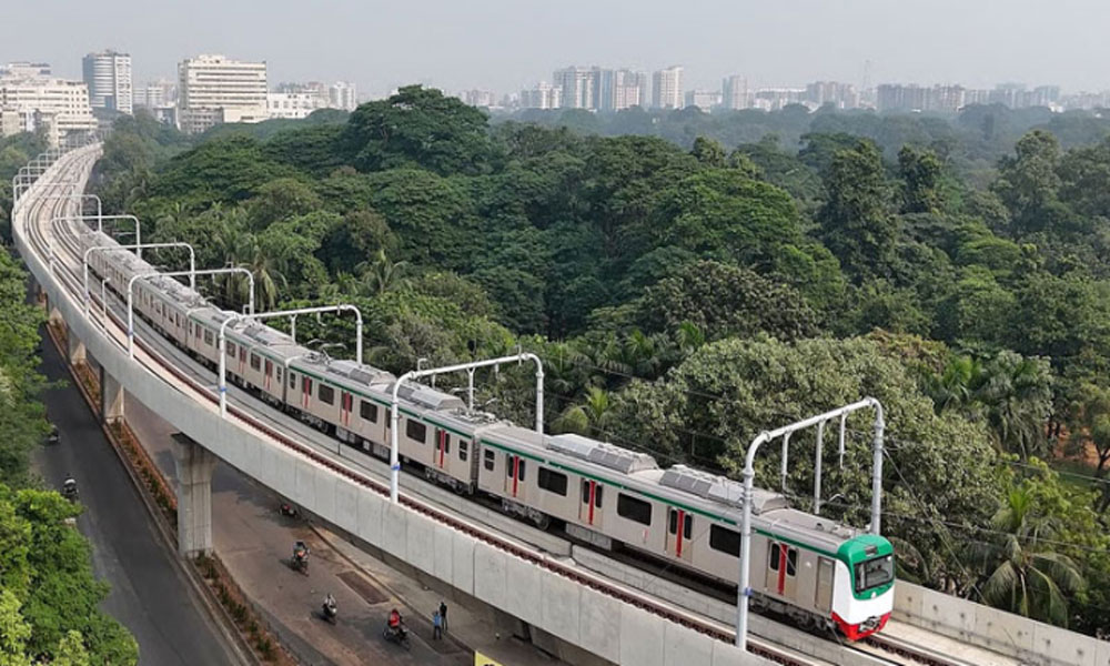 মেট্রোরেলে সিট দখলের অভিযোগে মতিঝিল স্টেশনে নতুন নিয়ম