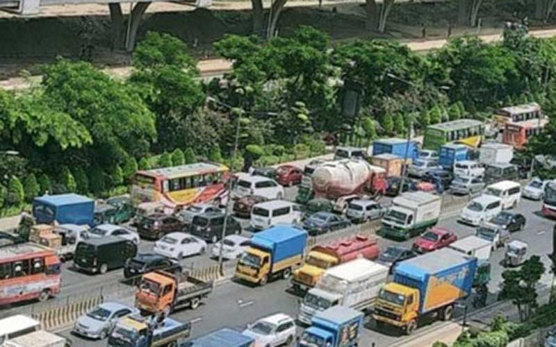 আজ রাজধানীর যেসব সড়ক এড়িয়ে চলবেন