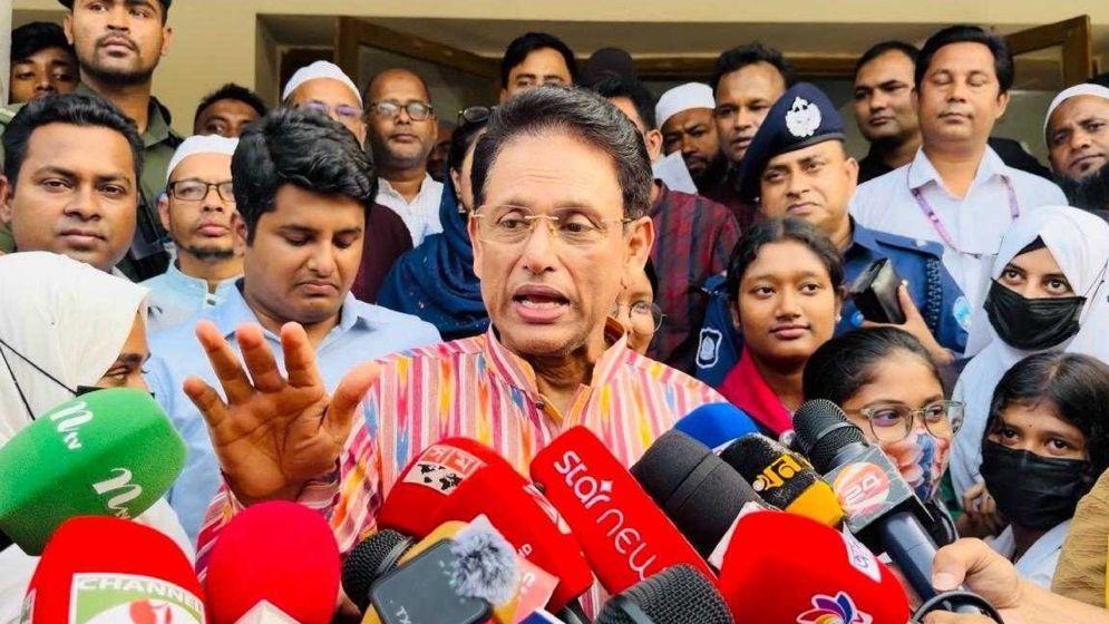ম্যানেজিং কমিটিতে যোগ্যতা শিথিল নয়, জানালেন শিক্ষামন্ত্রী
