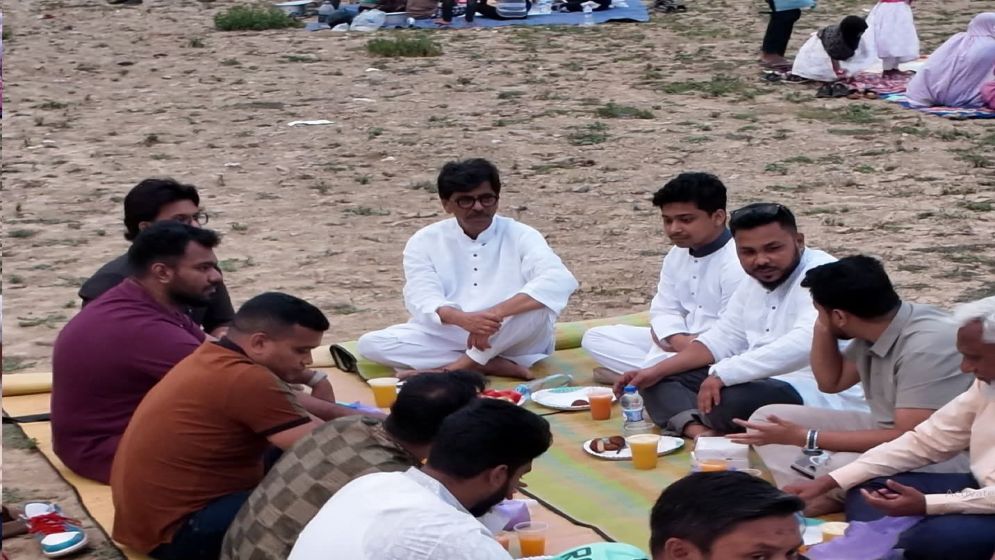 গোমতীর পাড়ে কৃষিমন্ত্রীর ইফতার