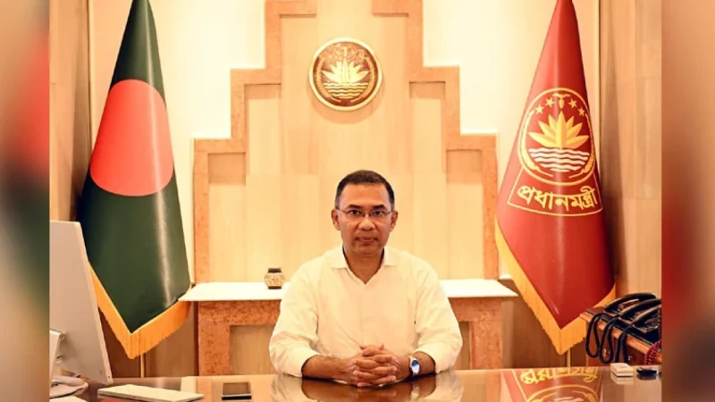 ঈদের ছুটিতেও বাসভবনে সরকারি কাজ করছেন প্রধানমন্ত্রী