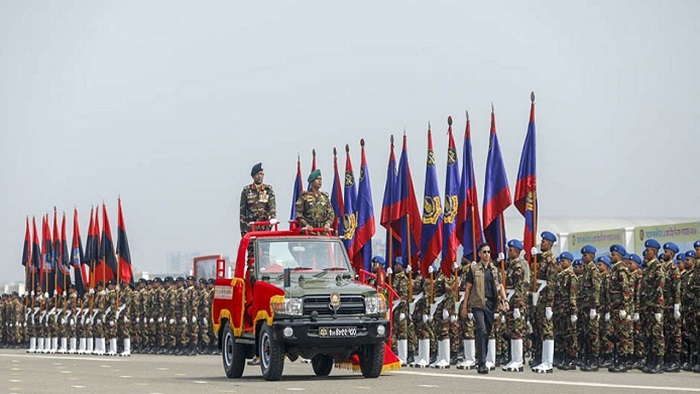 স্বাধীনতা দিবসে প্যারেড গ্রাউন্ডে মনোমুগ্ধকর কুচকাওয়াজ