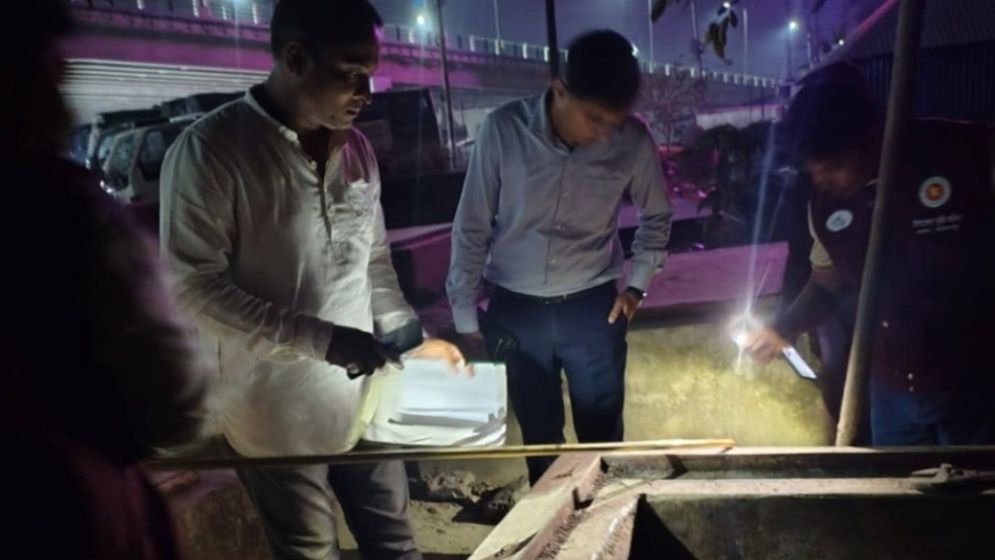 বন্ধ স্টেশনে রহস্য, ট্যাংক ভর্তি তেল উদ্ধার