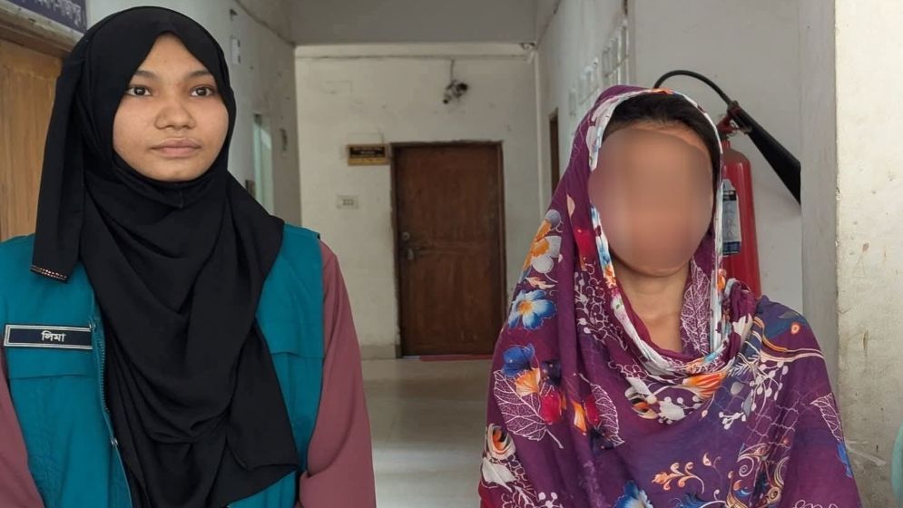 স্বামীর গোপনাঙ্গ কেটে থানায় উপস্থিত স্ত্রী