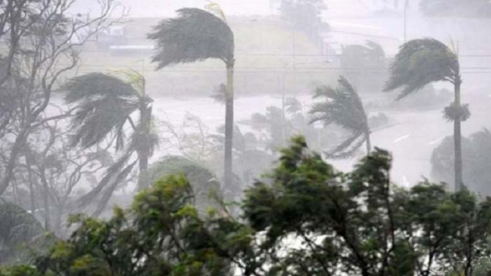 ৬০ কিমি গতির ঝড় আসতে পারে দুপুরে