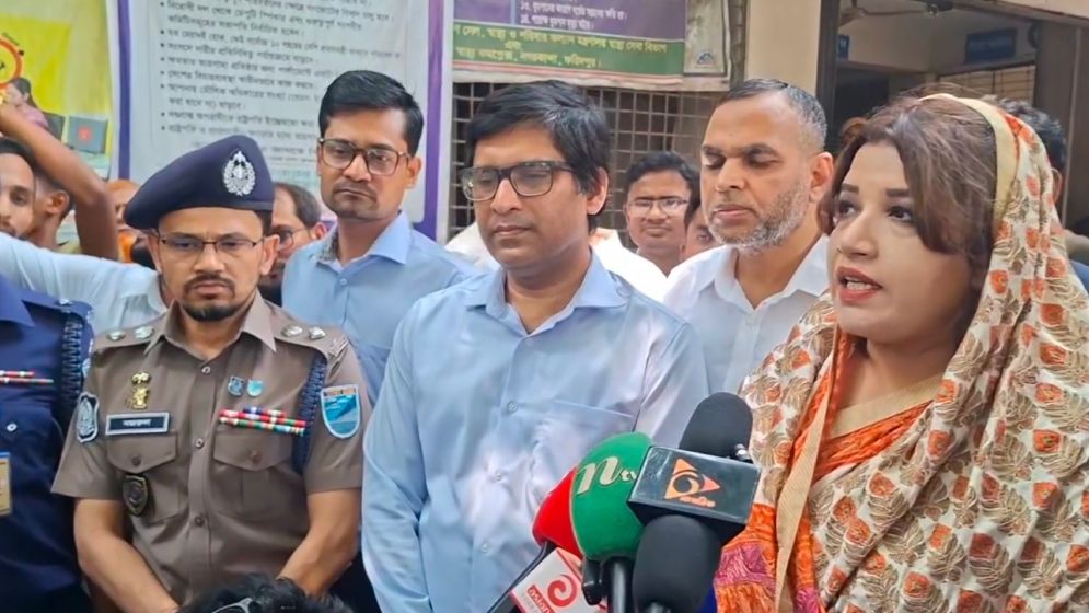 দেশের জ্বালানি তেলের দাম এখন সহনীয়, জানালেন পররাষ্ট্র প্রতিমন্ত্রী