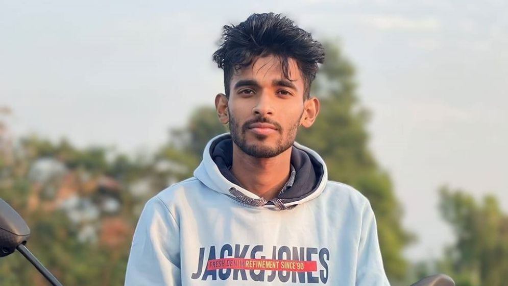 চিকিৎসার জন্য বাবার সঙ্গে ঢাকা যাচ্ছিলেন ছেলে, পথেই মৃত্যু