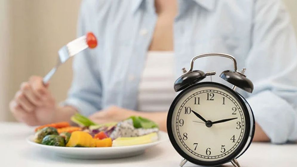 নিয়মিত খাবারের সময় মেনে চলার উপকারিতা