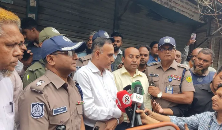 সায়েদাবাদে ১০০ অবৈধ বাস কাউন্টার সিলগালা