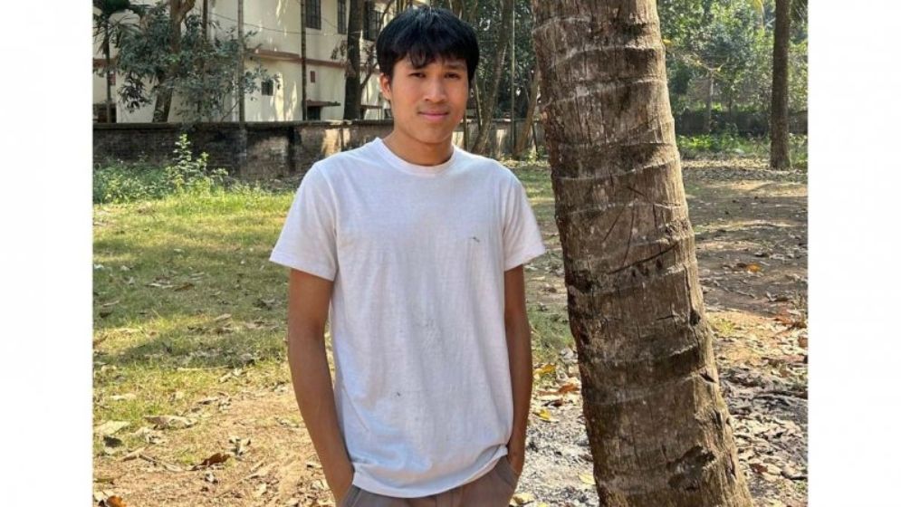 পড়ার টেবিলেই প্রাণ গেল চবি শিক্ষার্থীর