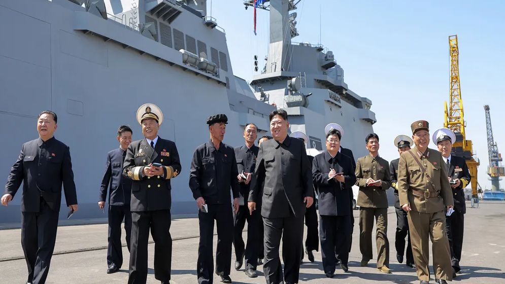 উত্তর কোরিয়ার ক্রুজ ক্ষেপণাস্ত্র পরীক্ষা, তদারকিতে কিম জং উন