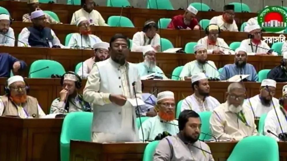 Bangladeshi tailor in Dubai