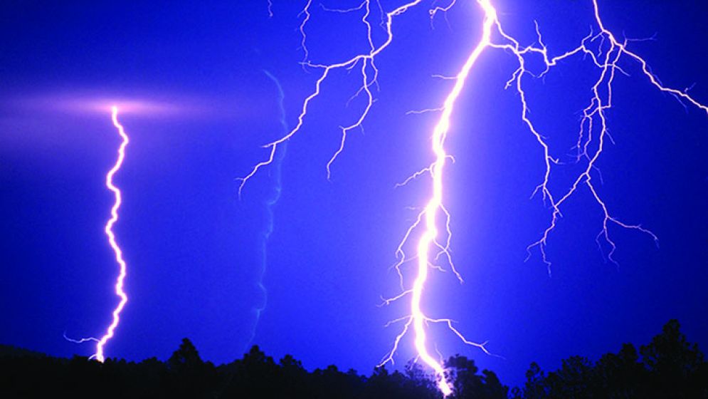 টঙ্গীবাড়ীতে বজ্রপাতে দুই তরুণের মর্মান্তিক মৃত্যু