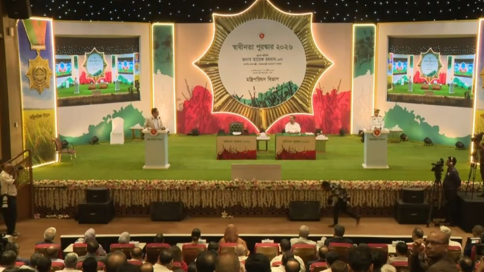 Bangladeshi tailor in Dubai