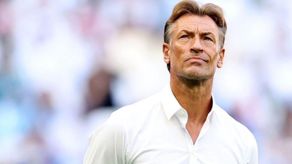 আর্জেন্টিনাকে কাঁদানো সেই কোচ এবার ছাঁটাই