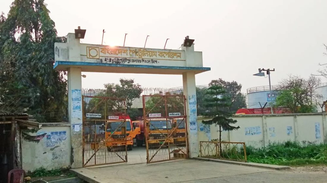 ভারত থেকে এলো আরও ৫ হাজার মেট্রিক টন ডিজেল